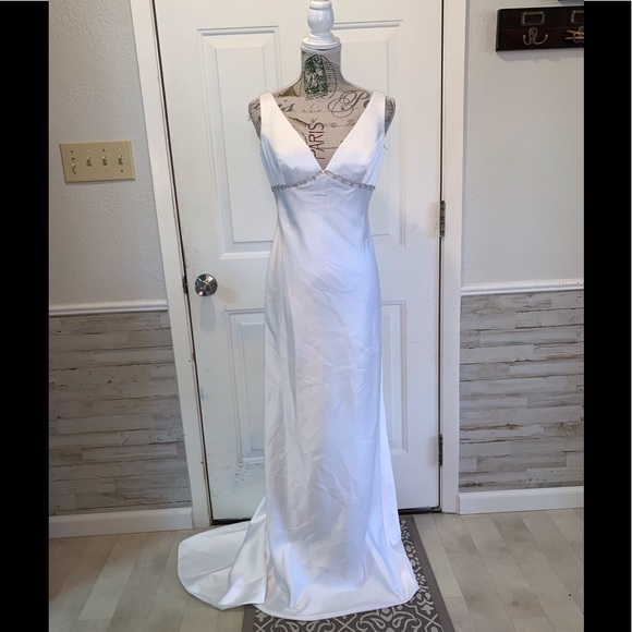 2be Dresses & Skirts - Beautiful 2be Simple Satin Wedding Gown❣️
